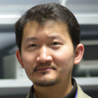 侯中宇 照片