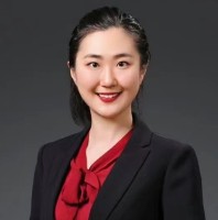 李亭萱 照片