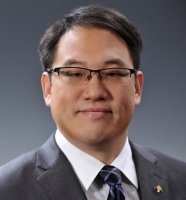 李尔成 照片