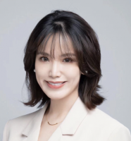 李希琳 照片