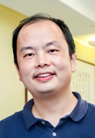 沈轶 照片