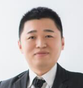 刘坤 照片