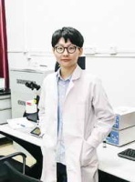 杨雪枝 照片