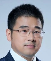 刘鹏 照片