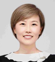 李华 照片