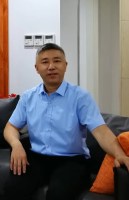 陈宁 照片