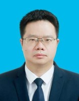 刘扬 照片