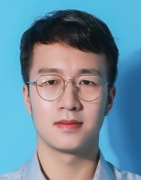 刘燕斐 照片