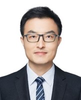 卢宏达 照片