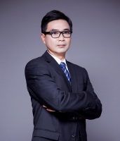 吴云翔 照片