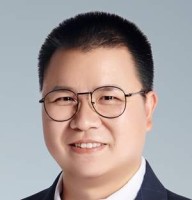 吕波 照片