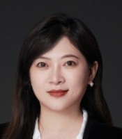 吕行 照片