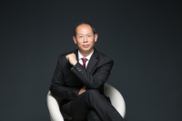 于新东 照片
