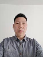 余迅 照片