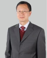 钟明奇 照片