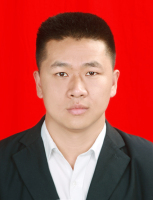 胡圣伟 照片