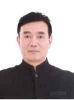 吕新 照片