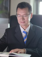 冯年平 照片