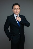 李清华 照片