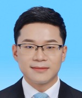 龙嘉腾 照片
