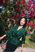 黄彩华 照片