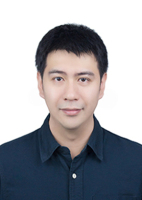 吴堃 照片