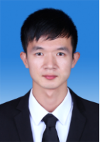 严育杰 照片