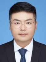 穆啸楠 照片