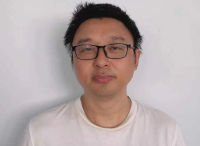 方英 照片