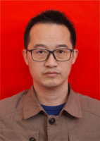 刘新明 照片