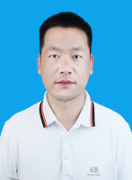李泽琪 照片