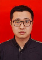 李路 照片