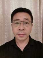 李青山 照片