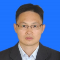 李高伟 照片