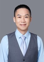 彭图 照片