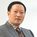 陈严 照片