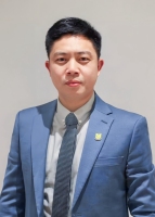 梁强 照片