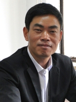 谢舜龙 照片