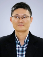 邹志波 照片