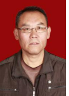 王加力 照片