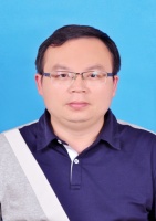 刘艺梁 照片
