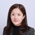史薇 照片