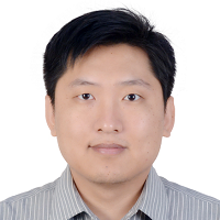 李亚伟 照片