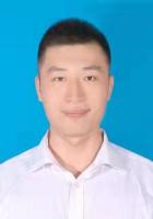 黄晓磊 照片