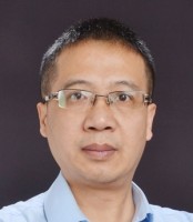谭华春 照片
