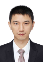 王亮 照片