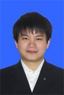 余平 照片