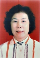 卢莉 照片