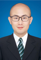 刘寅 照片