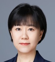 吴胜男 照片